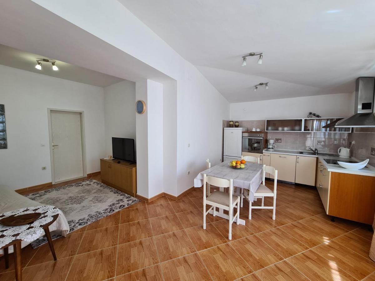 Apartments Srzic No1 มาคาร์สกา ภายนอก รูปภาพ