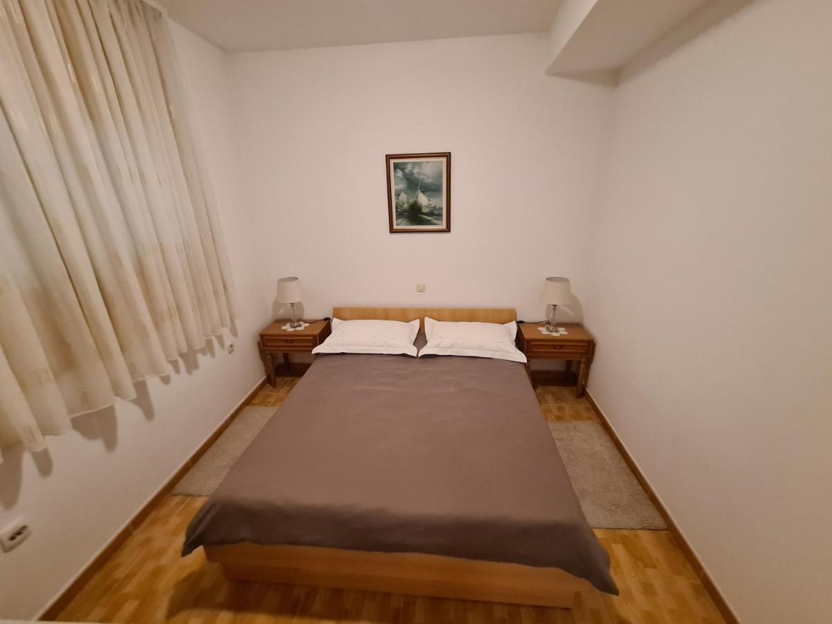 Apartments Srzic No1 มาคาร์สกา ภายนอก รูปภาพ